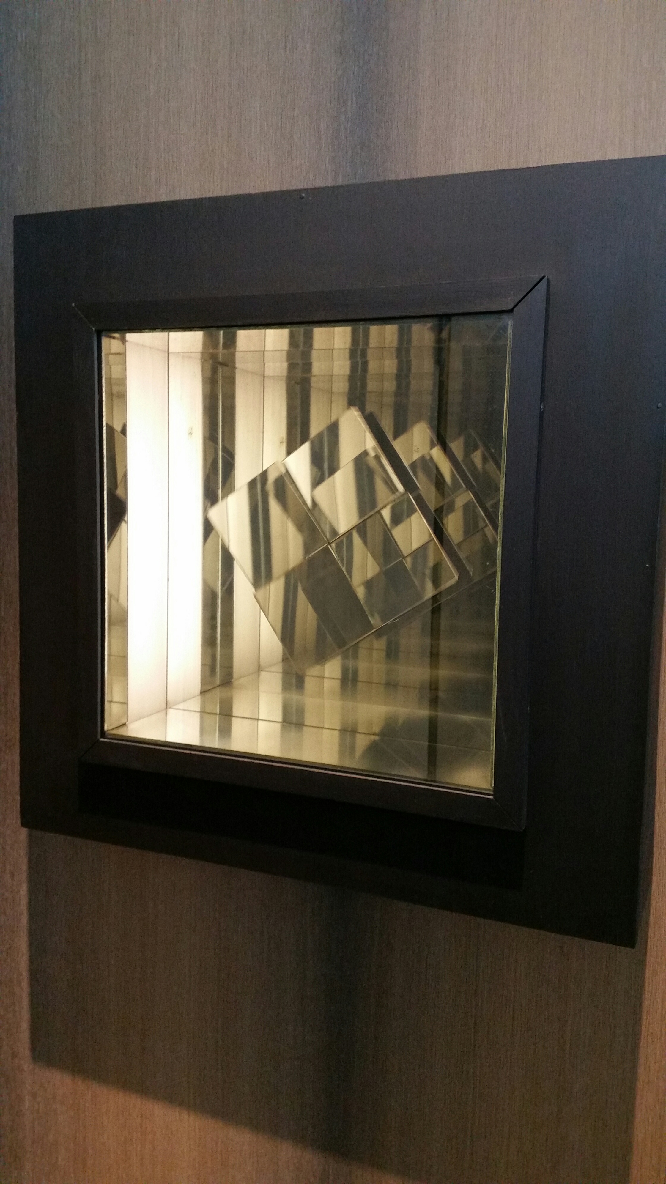 Megert - Lichtkinetisches Objekt